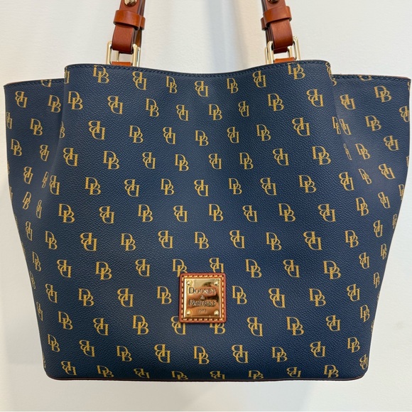 Dooney & Bourke Gretta Small Flynn - Picture 5 of 13